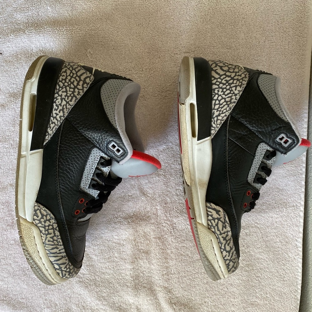 Air Jordan 3s